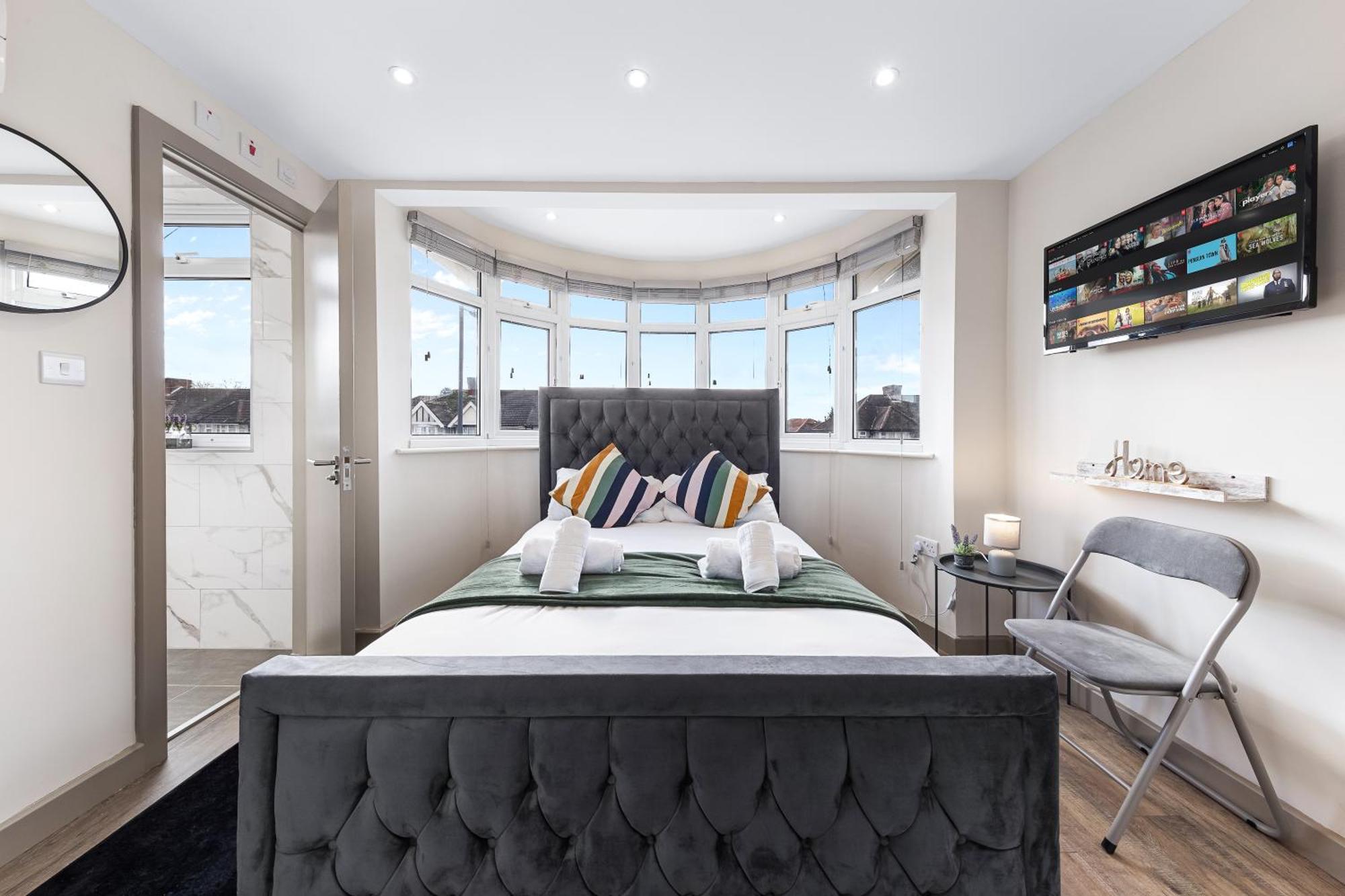 Serviced Ensuite Modern Studio - Sleeps 2 - Near Wembley Stadium - Good Transport Link To Central London - Harrow Ha3 Hatch End 外观 照片