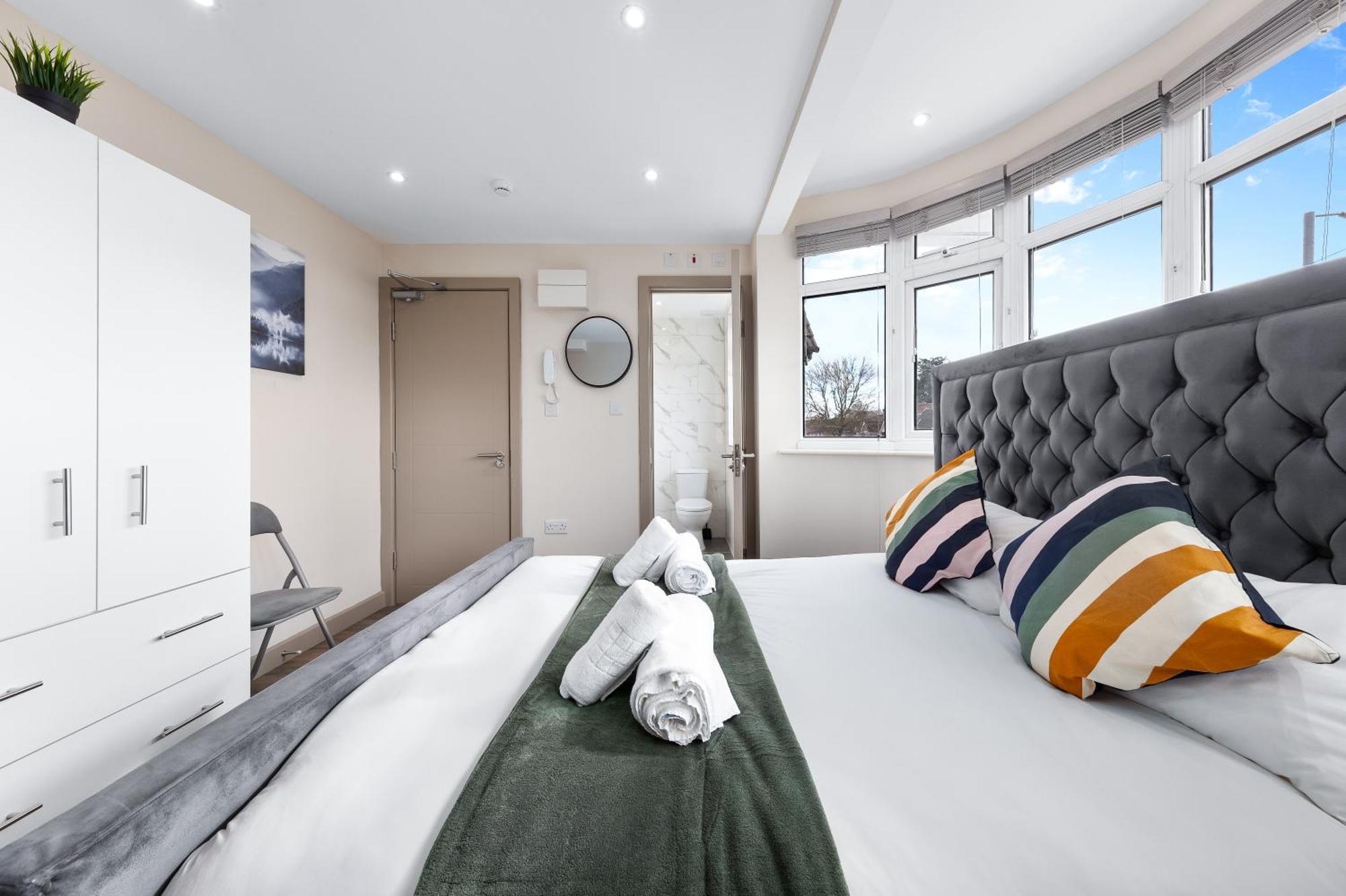 Serviced Ensuite Modern Studio - Sleeps 2 - Near Wembley Stadium - Good Transport Link To Central London - Harrow Ha3 Hatch End 外观 照片