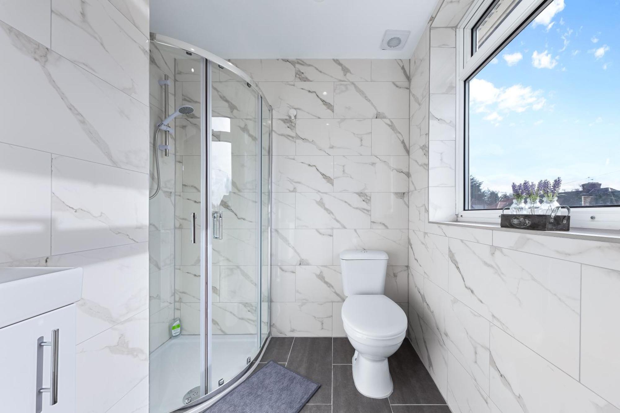 Serviced Ensuite Modern Studio - Sleeps 2 - Near Wembley Stadium - Good Transport Link To Central London - Harrow Ha3 Hatch End 外观 照片